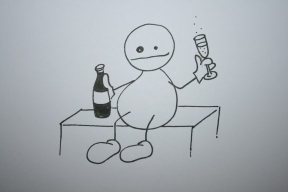 Ein einfacher Strichmännchen sitzt auf einem Tisch und hält eine Flasche und ein Glas.